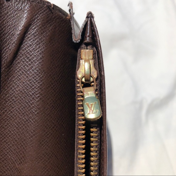 Louis Vuitton Damier Ebene Brazza Wallet - Picture 13 of 14
